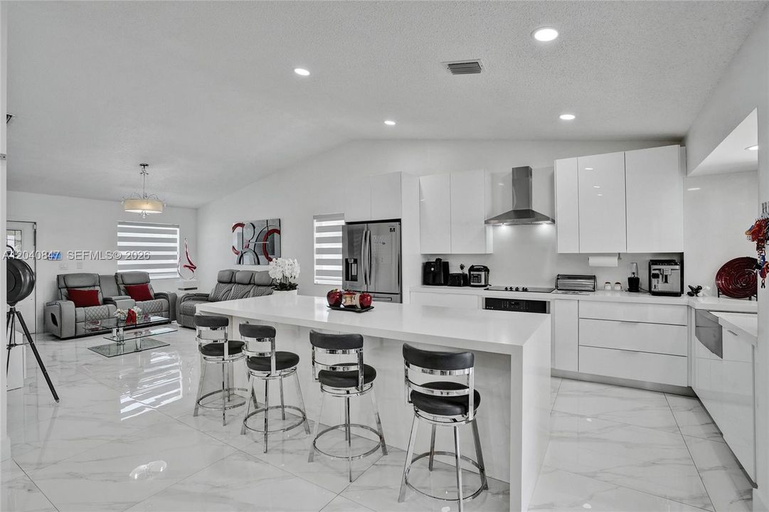 En Venta: $589,000 (3 camas, 2 baños, 1357 Pies cuadrados)