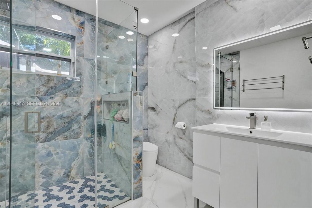 En Venta: $589,000 (3 camas, 2 baños, 1357 Pies cuadrados)