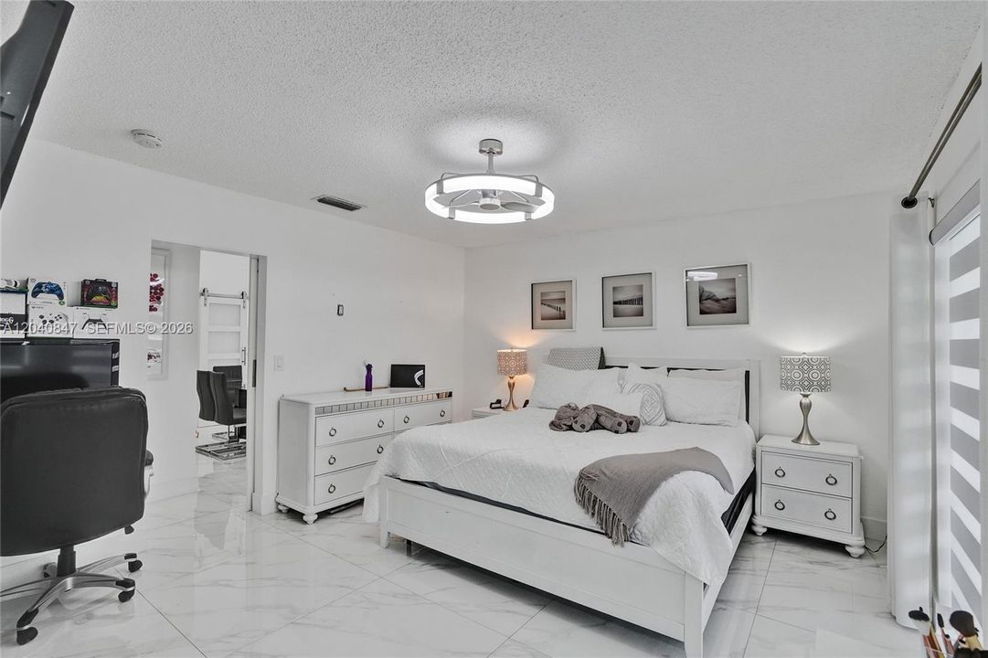 En Venta: $589,000 (3 camas, 2 baños, 1357 Pies cuadrados)