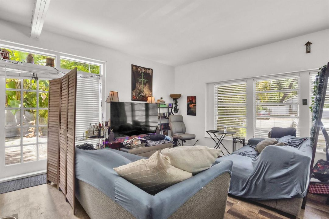 1548 SW 23rd Ct-51