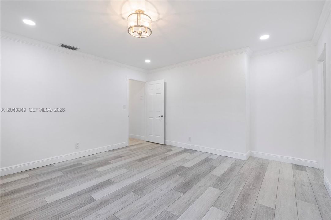For Sale: $499,990 (3 beds, 2 baths, 1785 Square Feet)