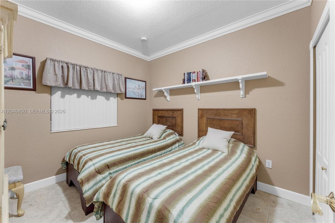 For Sale: $600,000 (3 beds, 2 baths, 1519 Square Feet)