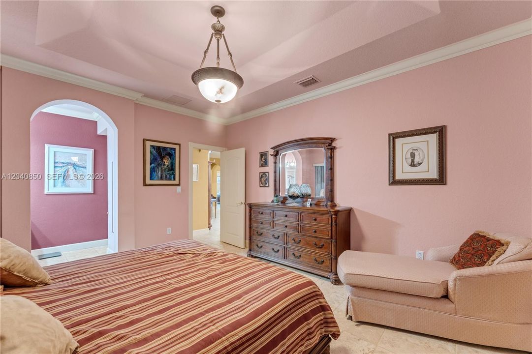 For Sale: $600,000 (3 beds, 2 baths, 1519 Square Feet)