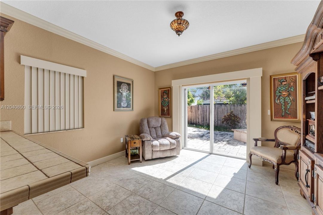 For Sale: $600,000 (3 beds, 2 baths, 1519 Square Feet)
