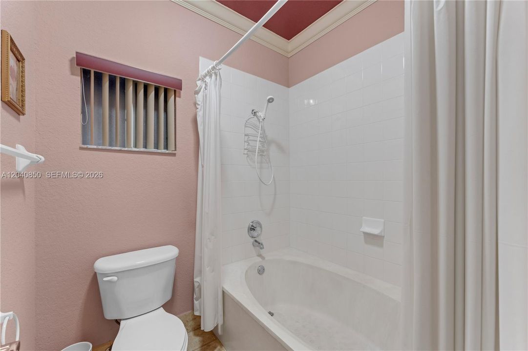 For Sale: $600,000 (3 beds, 2 baths, 1519 Square Feet)