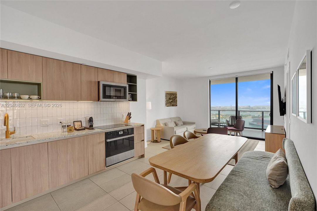 For Sale: $1,350,000 (3 beds, 2 baths, 1230 Square Feet)