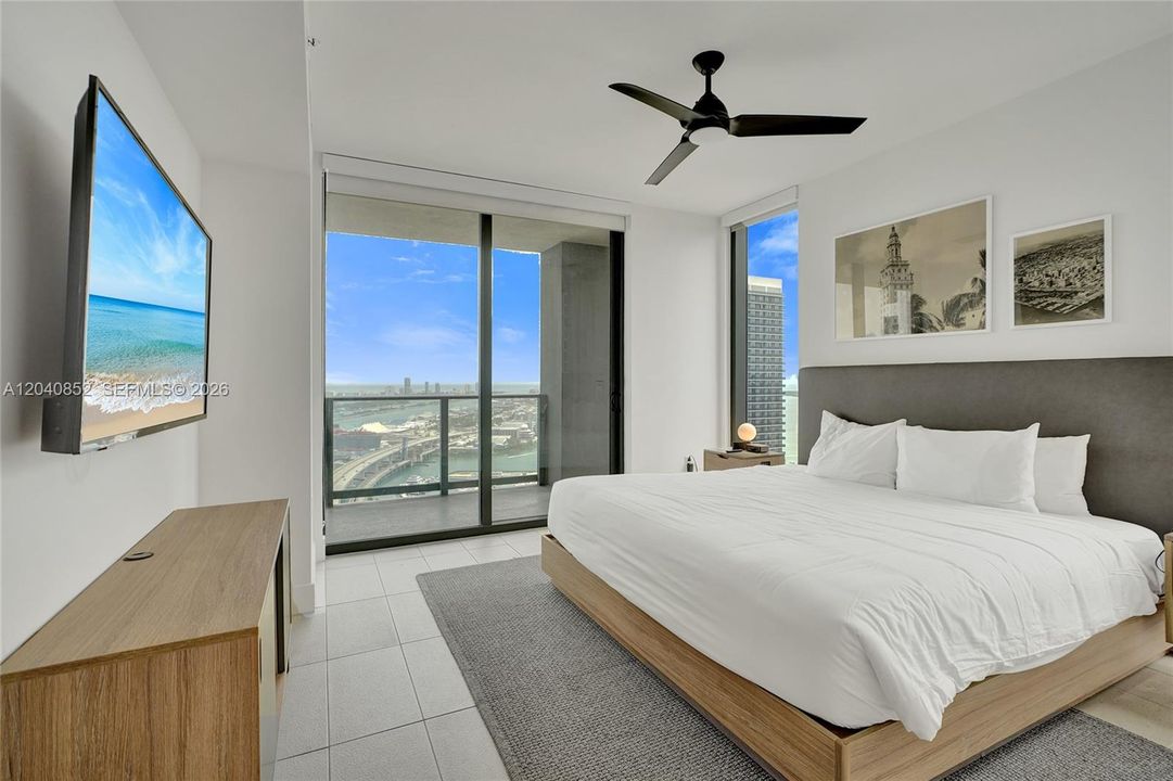 For Sale: $1,350,000 (3 beds, 2 baths, 1230 Square Feet)