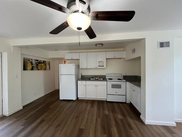 520-4 kitchen2