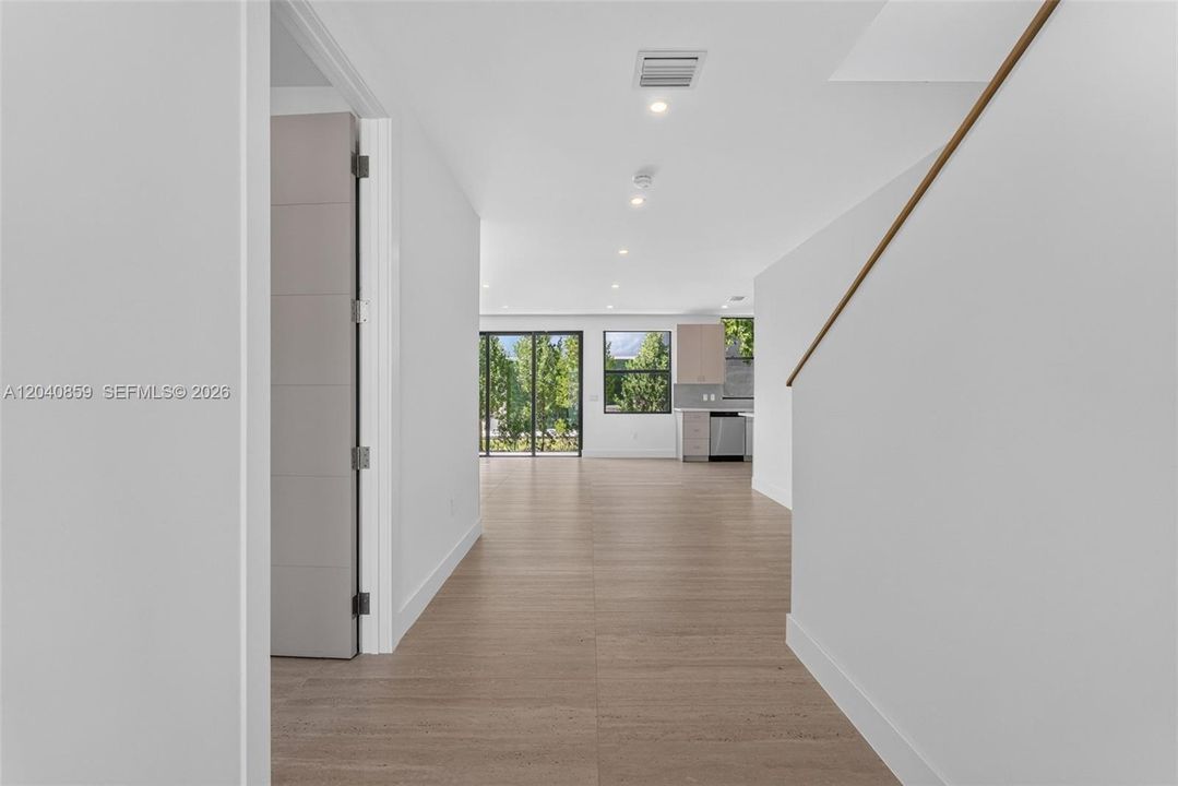 For Sale: $1,749,000 (5 beds, 5 baths, 2600 Square Feet)