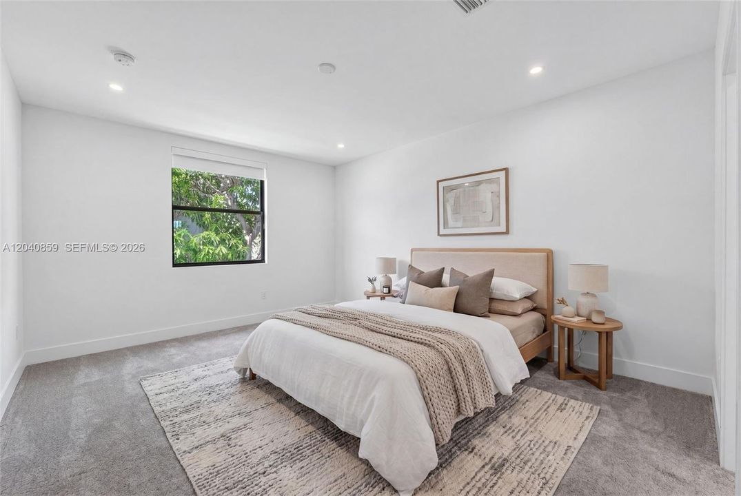 For Sale: $1,749,000 (5 beds, 5 baths, 2600 Square Feet)