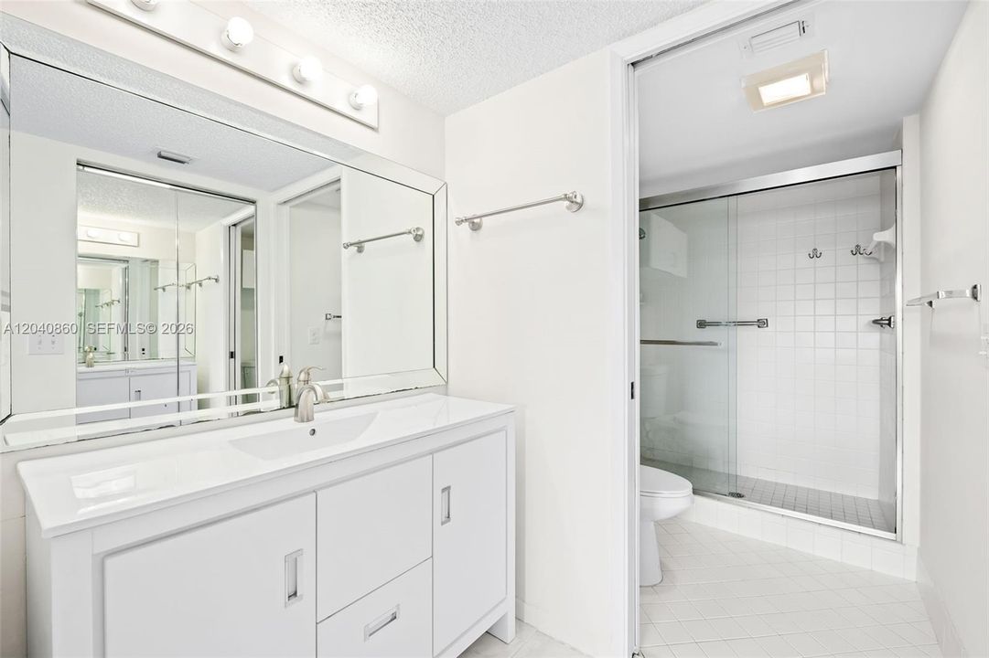Primary en suite bath with stand alone shower