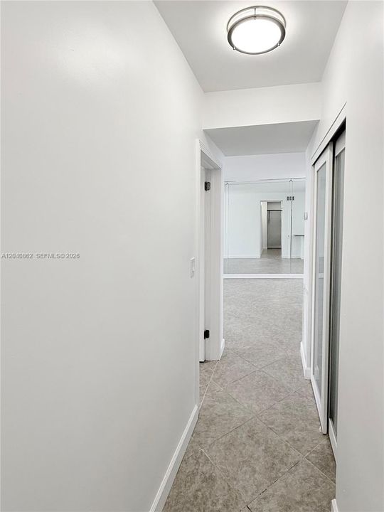For Rent: $2,400 (1 beds, 1 baths, 650 Square Feet)