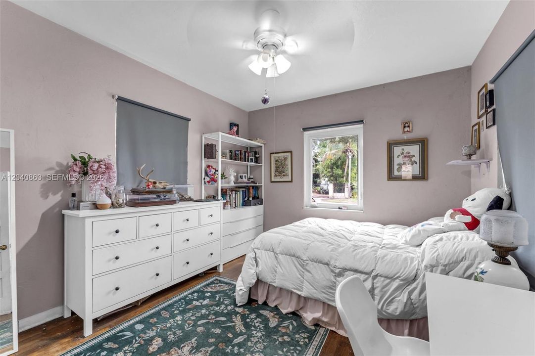 For Sale: $799,000 (2 beds, 1 baths, 1773 Square Feet)