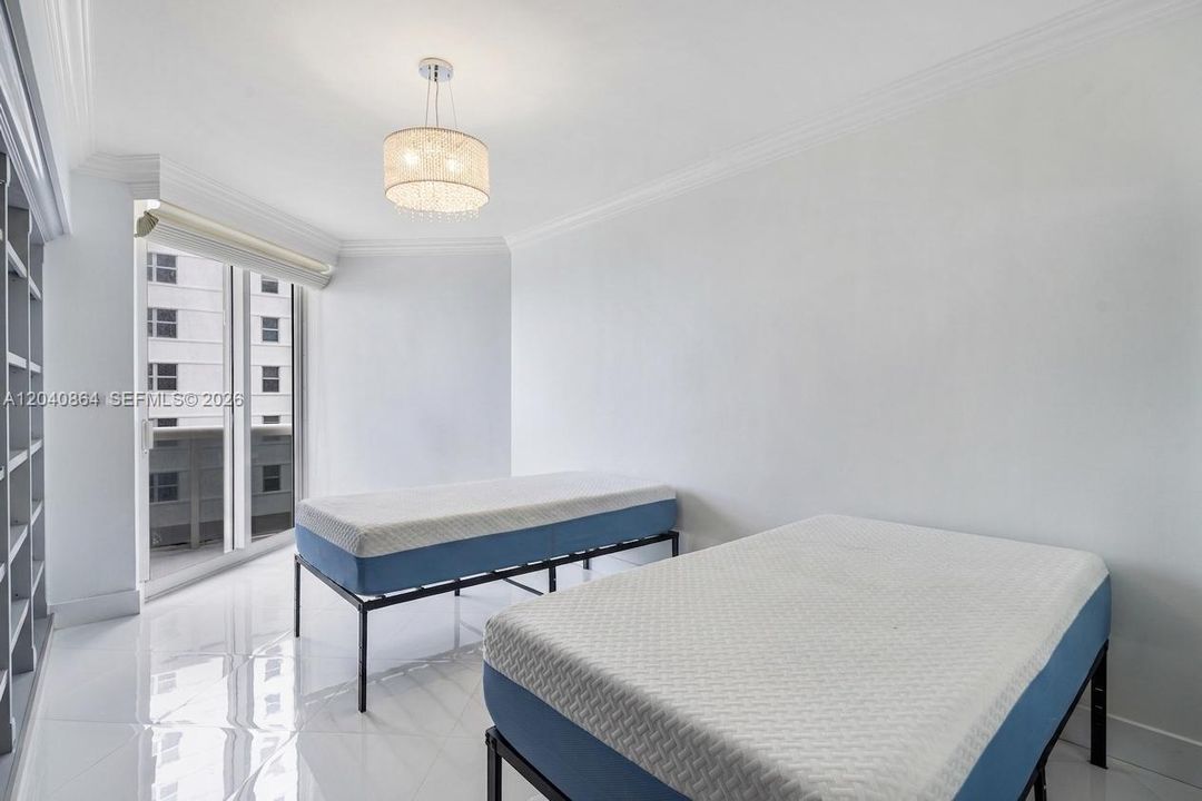 For Sale: $1,599,999 (3 beds, 3 baths, 1650 Square Feet)