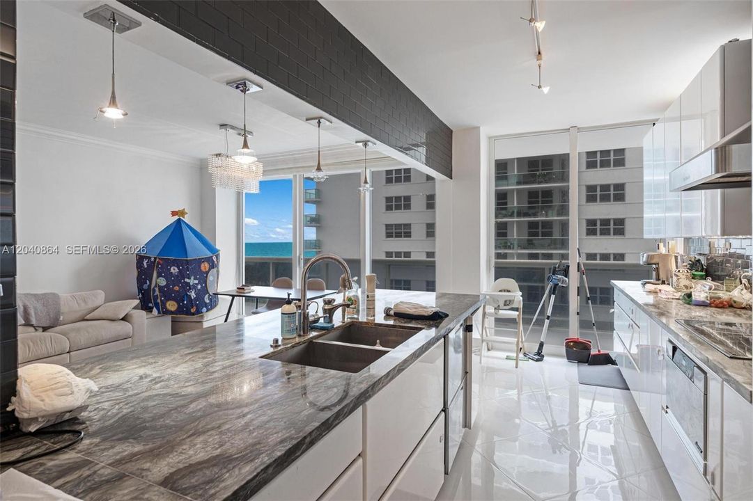 For Sale: $1,599,999 (3 beds, 3 baths, 1650 Square Feet)