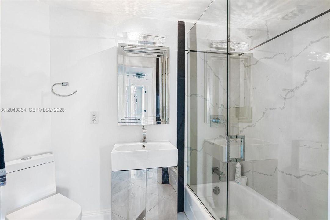 For Sale: $1,599,999 (3 beds, 3 baths, 1650 Square Feet)
