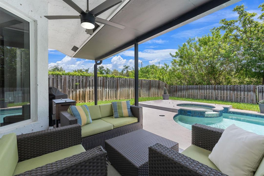 40-web-or-mls-52 Gables Blvd Weston, FL-