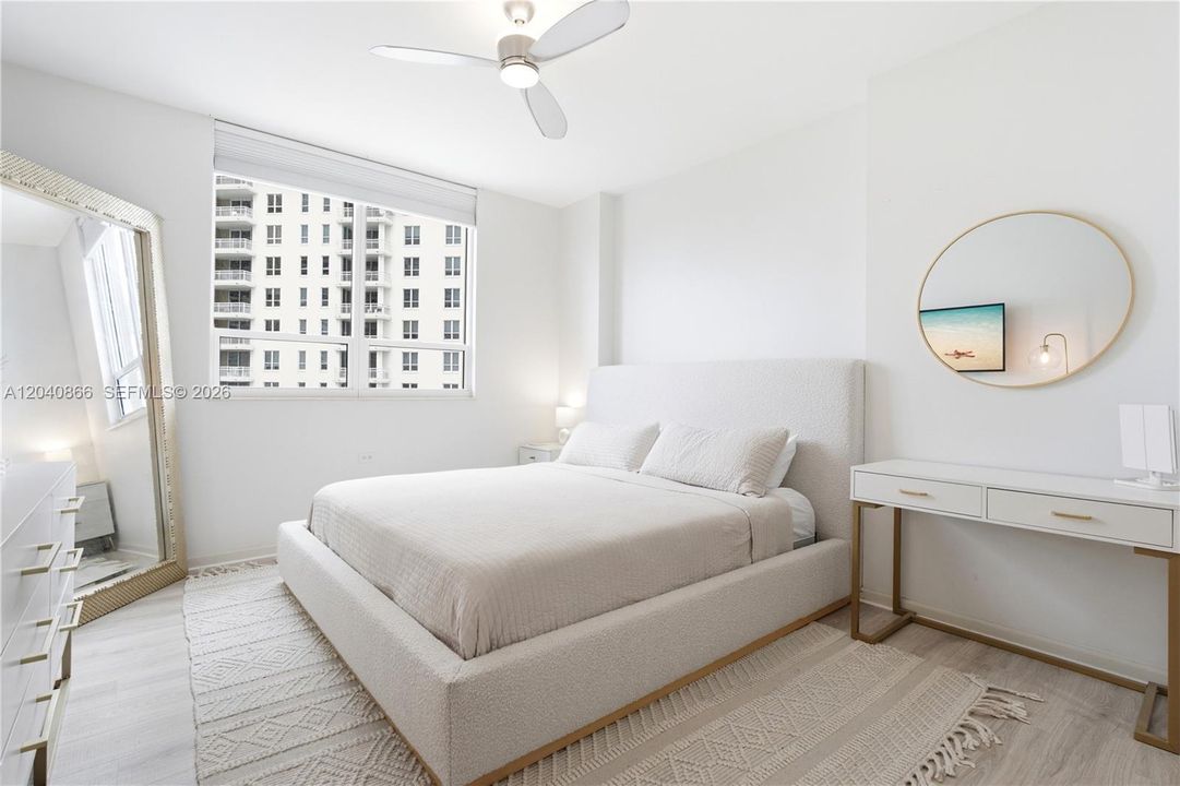 For Rent: $3,750 (1 beds, 1 baths, 878 Square Feet)