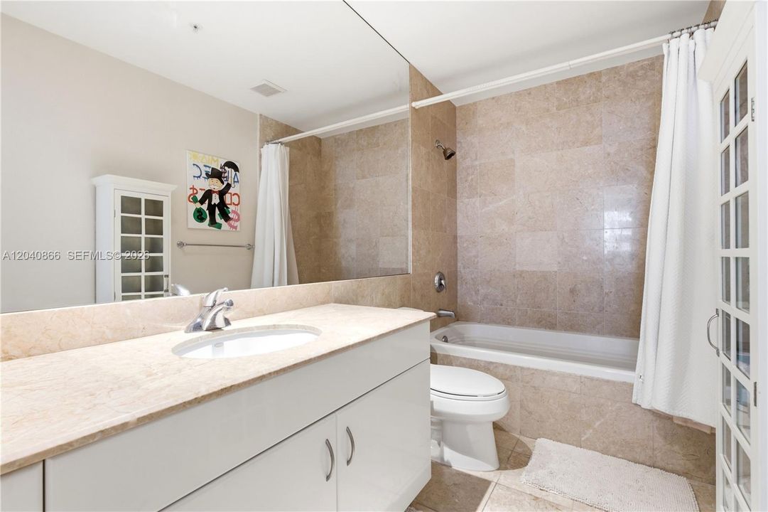 For Rent: $3,750 (1 beds, 1 baths, 878 Square Feet)