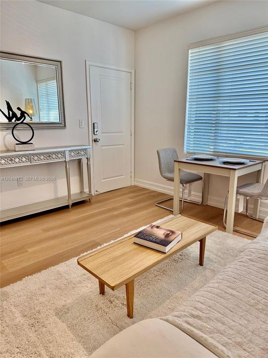 For Rent: $2,200 (1 beds, 1 baths, 485 Square Feet)