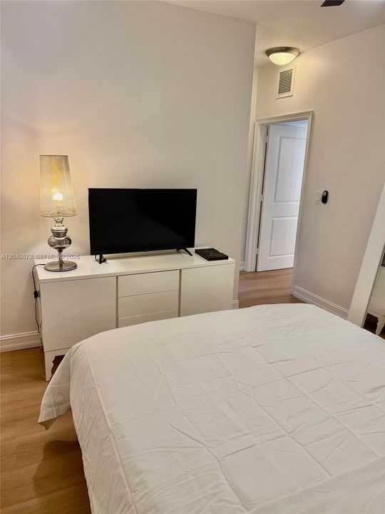 For Rent: $2,200 (1 beds, 1 baths, 485 Square Feet)