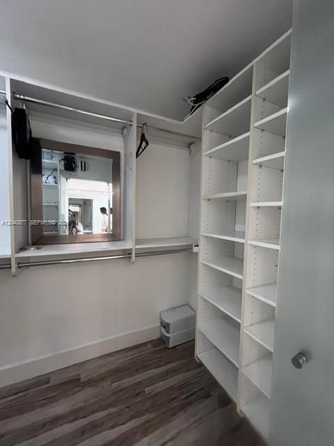 For Rent: $3,300 (2 beds, 2 baths, 990 Square Feet)