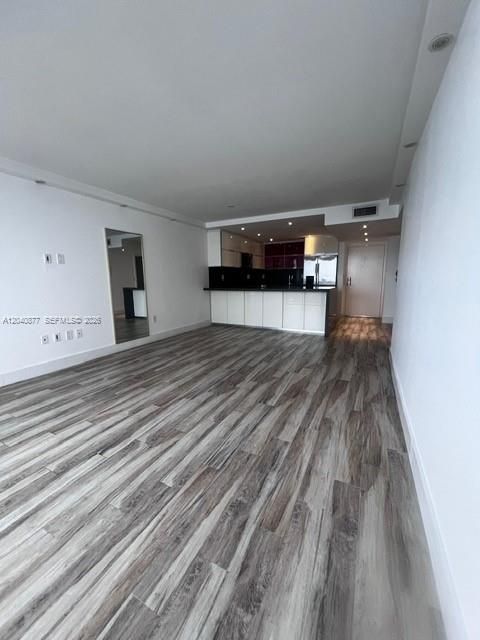 For Rent: $3,300 (2 beds, 2 baths, 990 Square Feet)