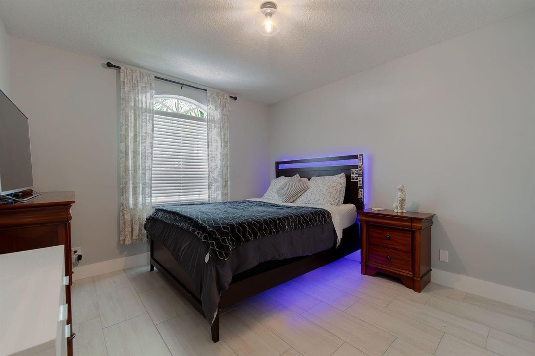 10-web-or-mls-DSC05125