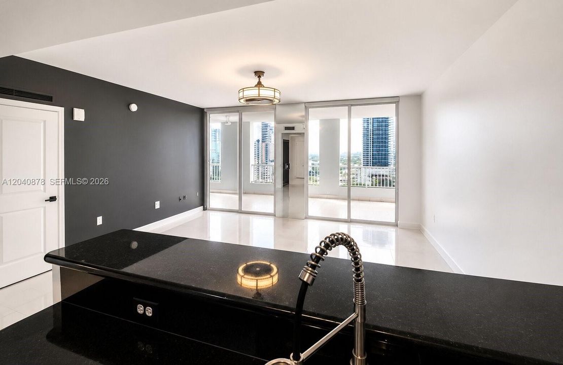 В аренду: $2,750 (1 спален, 1 ванн, 630 Квадратных фут)