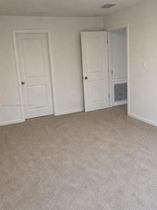 В аренду: $2,700 (5 спален, 2 ванн, 2724 Квадратных фут)