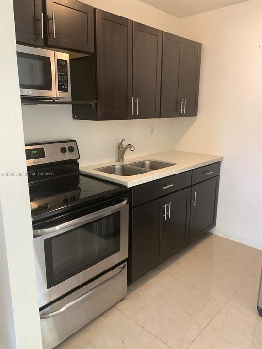 For Rent: $2,275 (1 beds, 1 baths, 534 Square Feet)