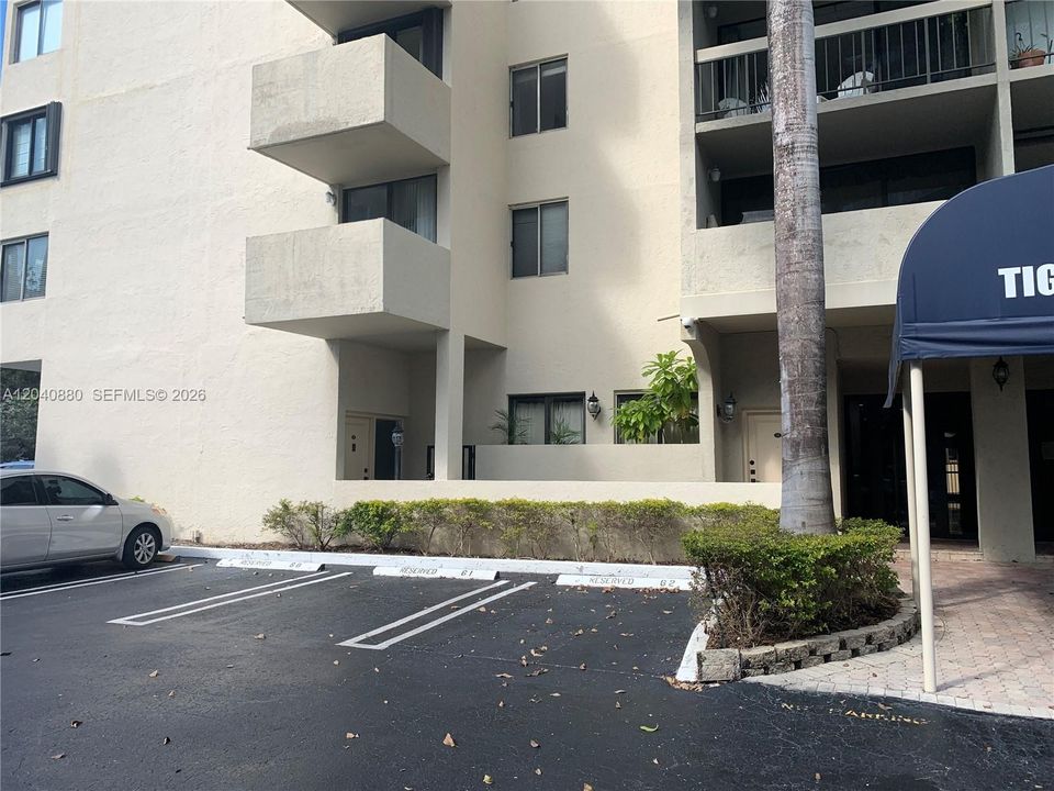For Rent: $2,275 (1 beds, 1 baths, 534 Square Feet)