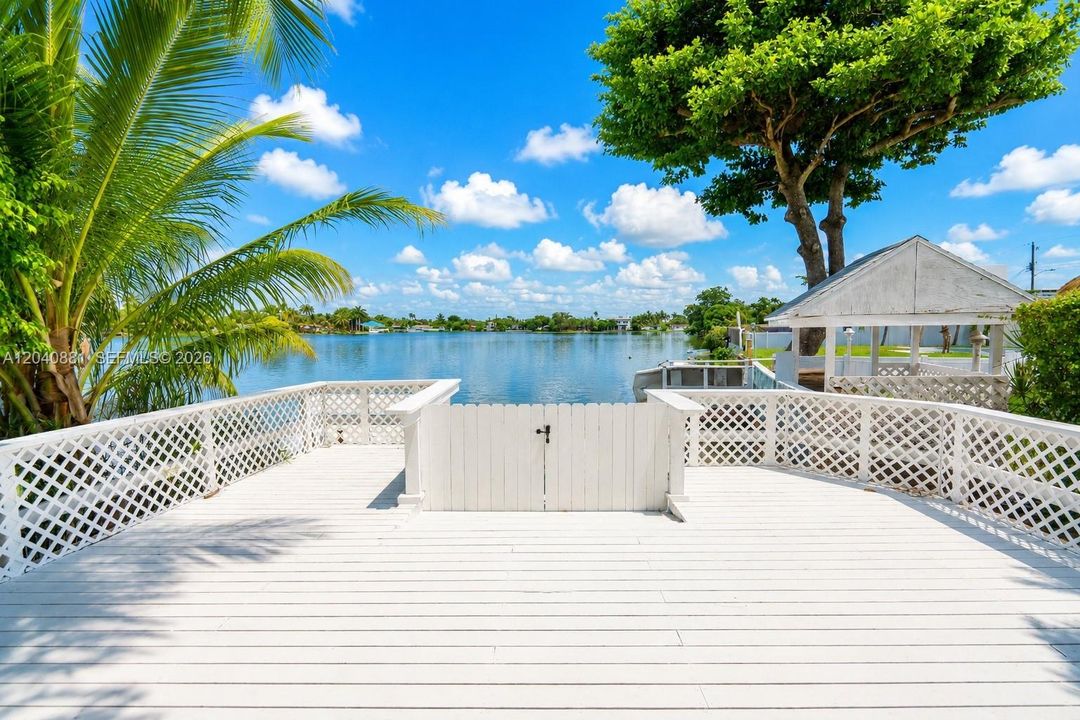 For Rent: $5,800 (4 beds, 3 baths, 2400 Square Feet)