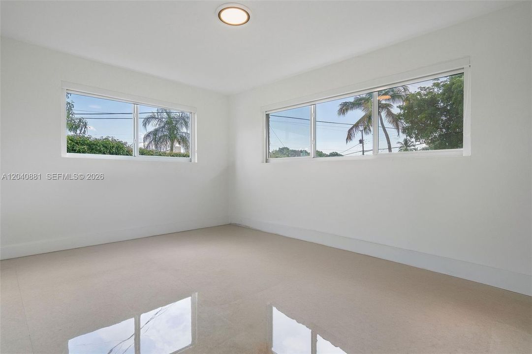 For Rent: $5,800 (4 beds, 3 baths, 2400 Square Feet)