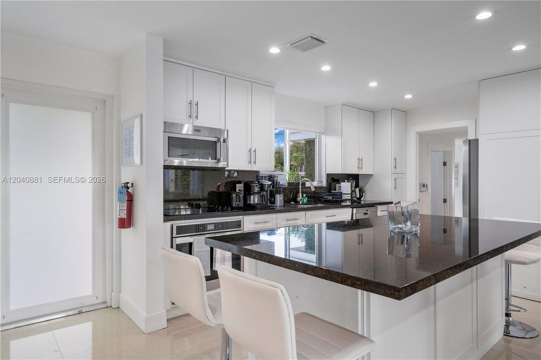 For Rent: $5,800 (4 beds, 3 baths, 2400 Square Feet)
