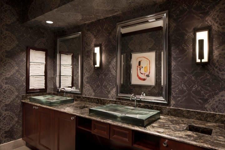 80-web-or-mls-Men's Locker Room