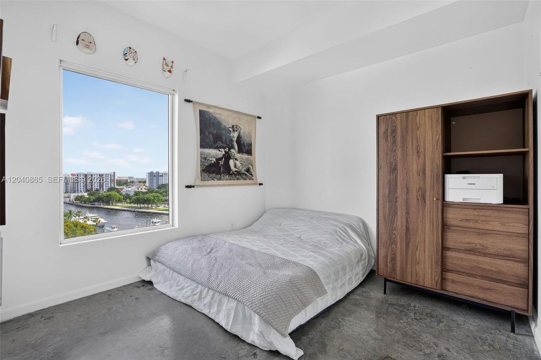 For Rent: $2,450 (1 beds, 1 baths, 646 Square Feet)