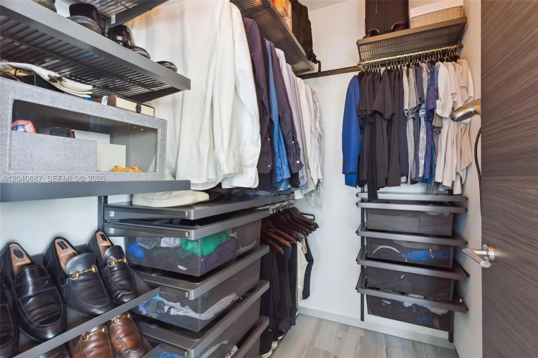 En Renta: $9,800 (3 camas, 3 baños, 2454 Pies cuadrados)