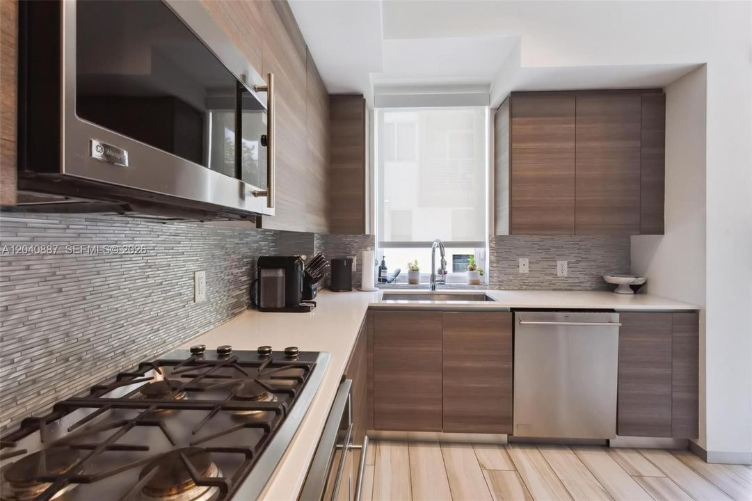 En Renta: $9,800 (3 camas, 3 baños, 2454 Pies cuadrados)
