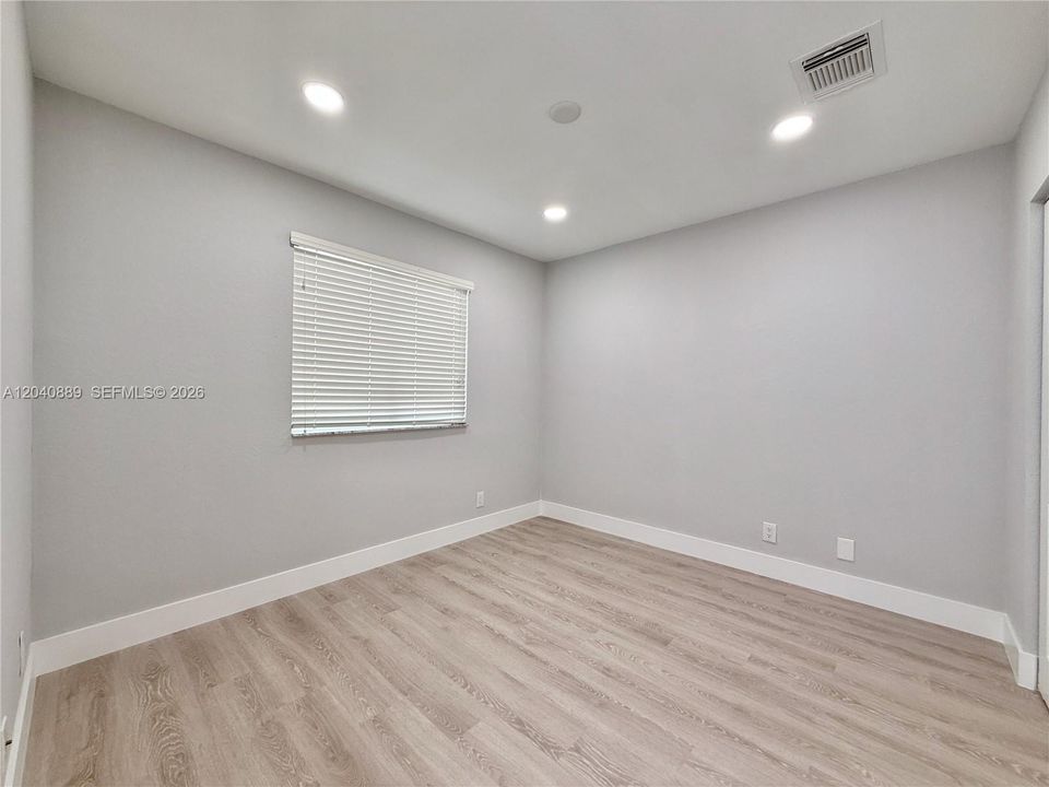 For Sale: $399,920 (4 beds, 2 baths, 1645 Square Feet)