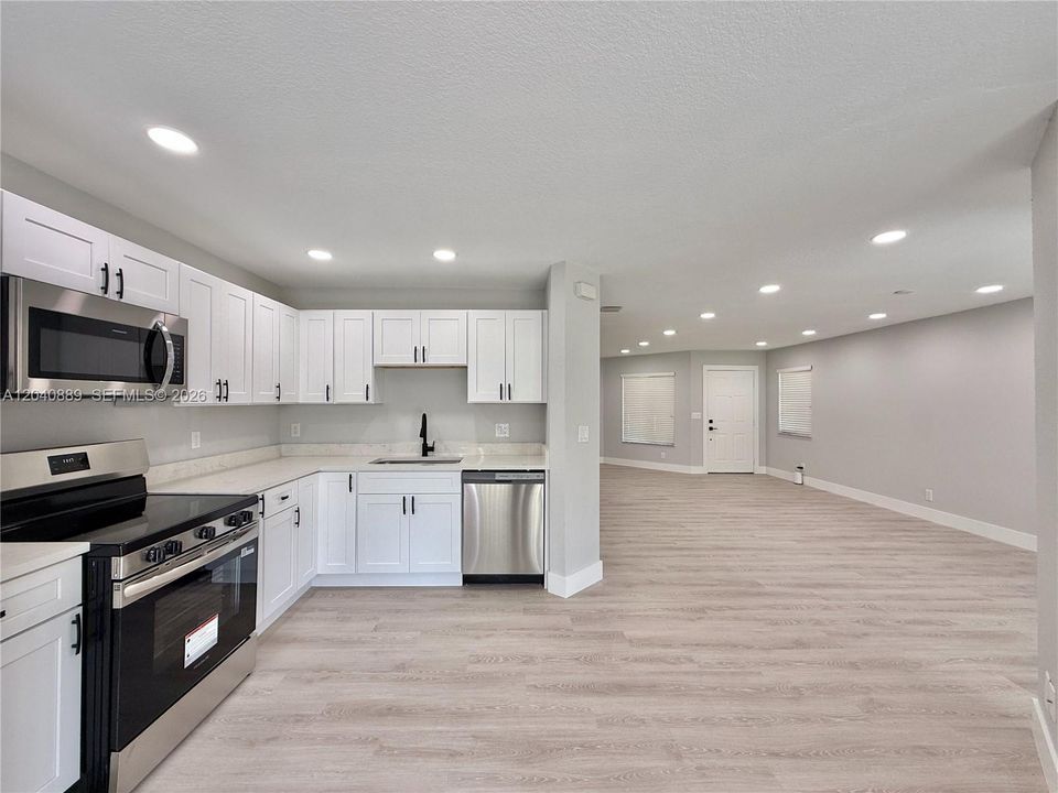 For Sale: $399,920 (4 beds, 2 baths, 1645 Square Feet)