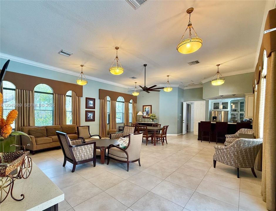 For Sale: $399,920 (4 beds, 2 baths, 1645 Square Feet)