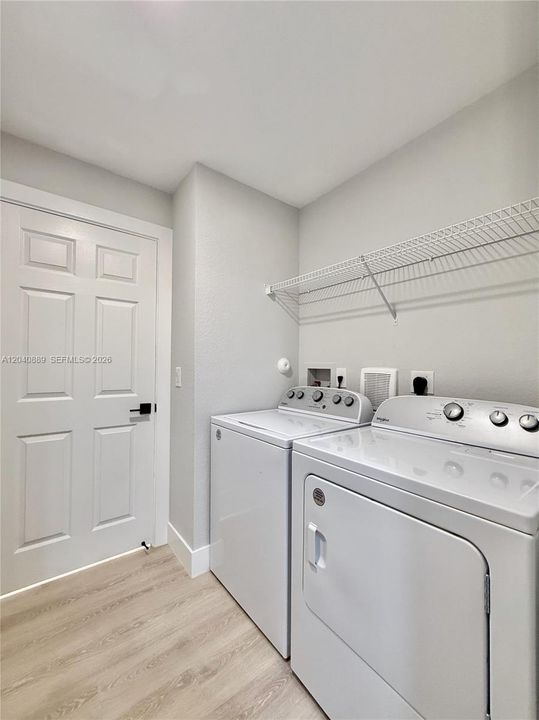 For Sale: $399,920 (4 beds, 2 baths, 1645 Square Feet)