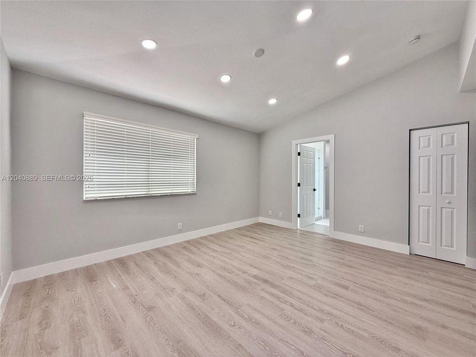 For Sale: $399,920 (4 beds, 2 baths, 1645 Square Feet)