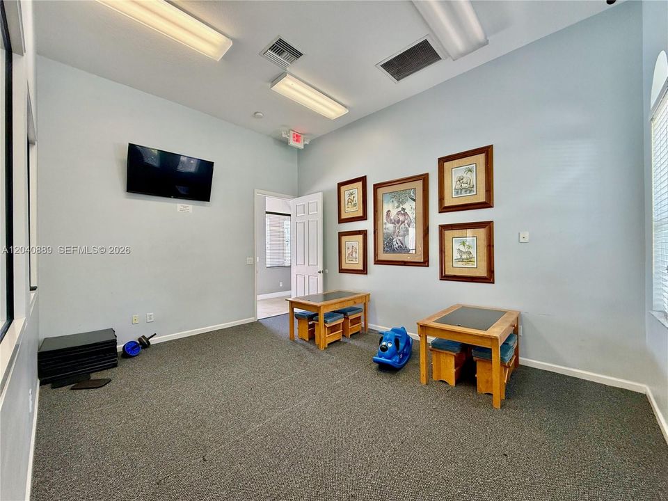 For Sale: $399,920 (4 beds, 2 baths, 1645 Square Feet)