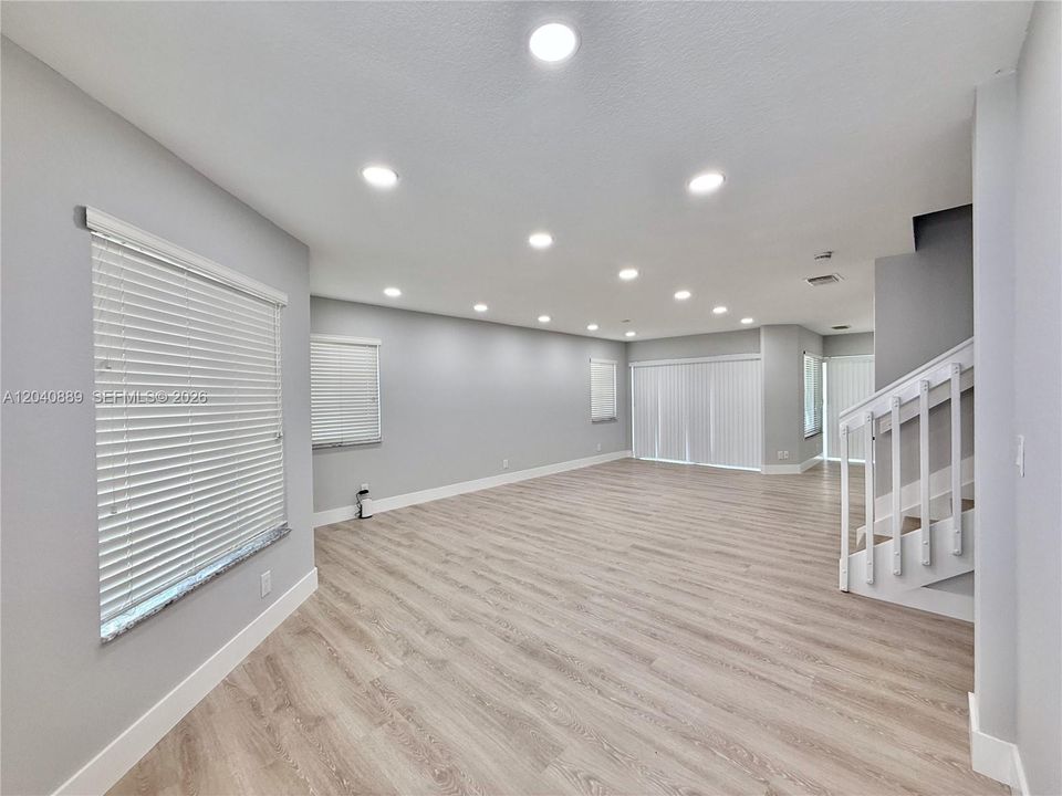 For Sale: $399,920 (4 beds, 2 baths, 1645 Square Feet)