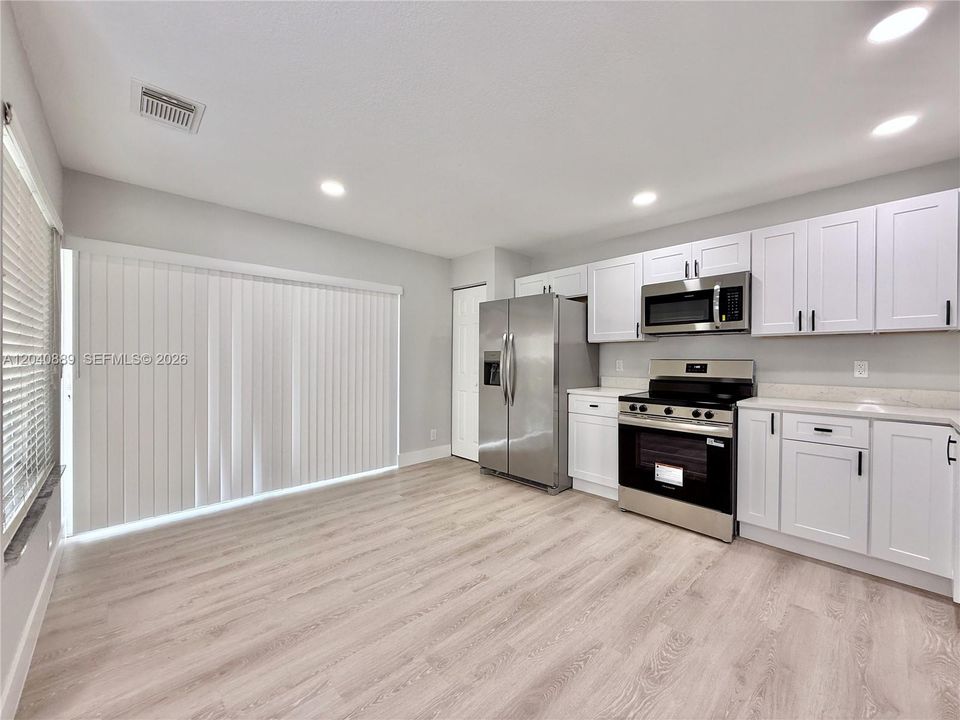 For Sale: $399,920 (4 beds, 2 baths, 1645 Square Feet)