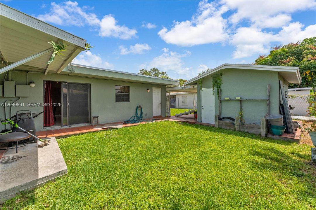 For Sale: $850,000 (4 beds, 4 baths, 2388 Square Feet)