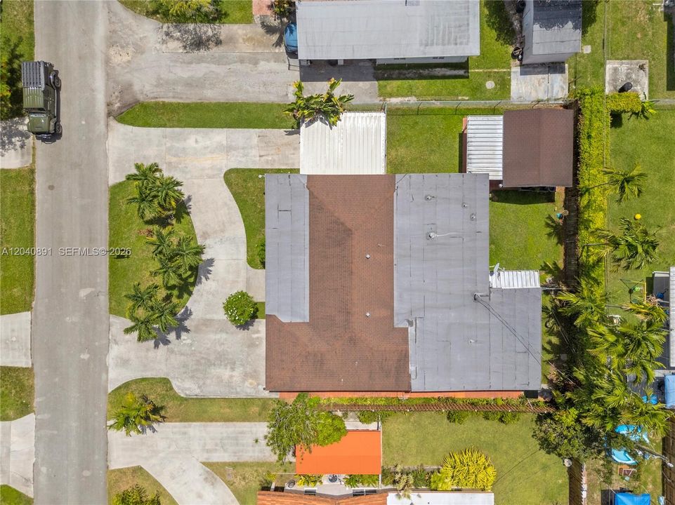 For Sale: $850,000 (4 beds, 4 baths, 2388 Square Feet)