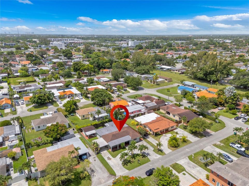 For Sale: $850,000 (4 beds, 4 baths, 2388 Square Feet)